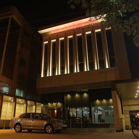 Mahalakshmi Palace Hotel Faridabad Exterior photo