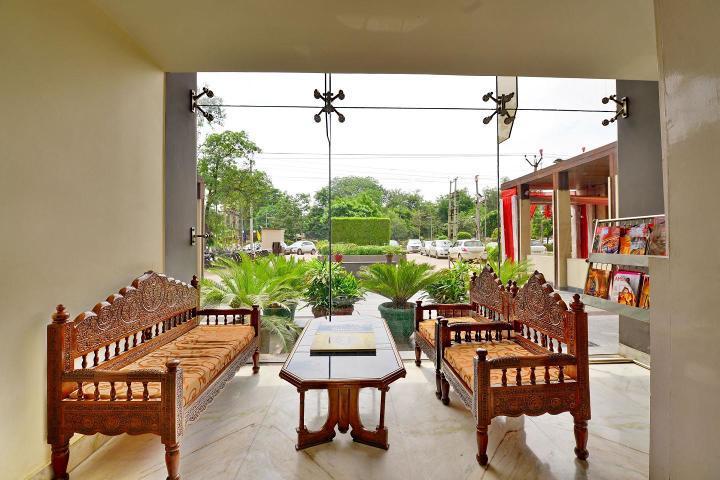 Mahalakshmi Palace Hotel Faridabad Exterior photo